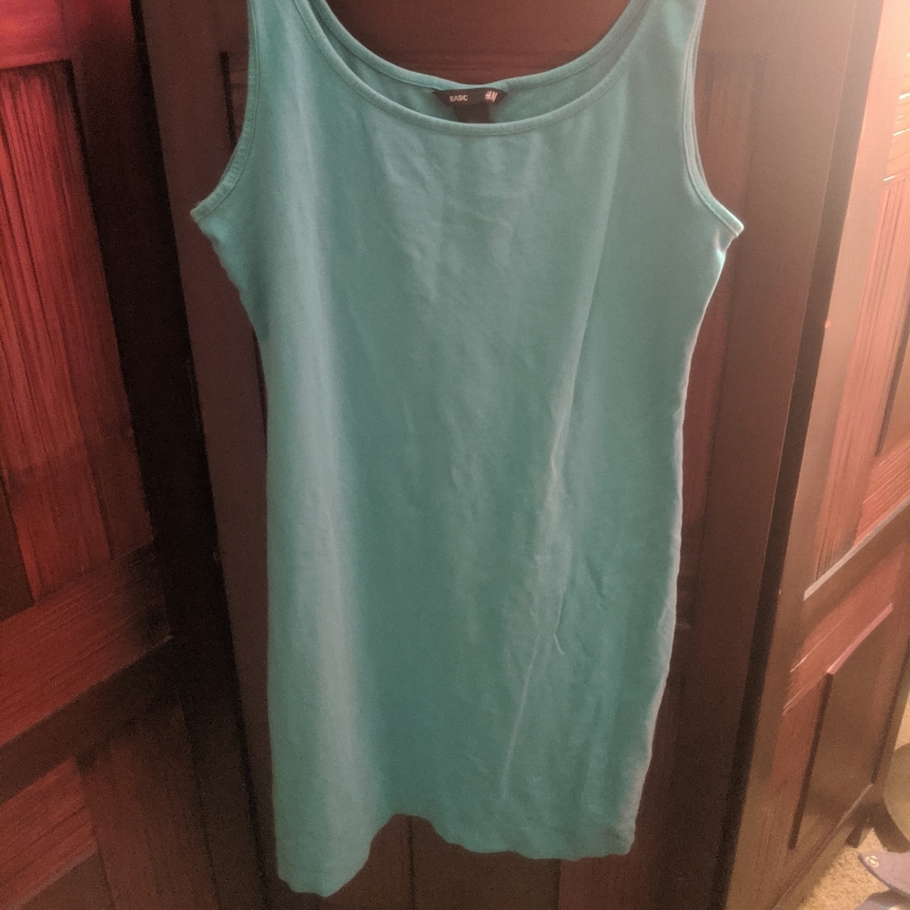 H&M Tank Top - Picture 2 of 4